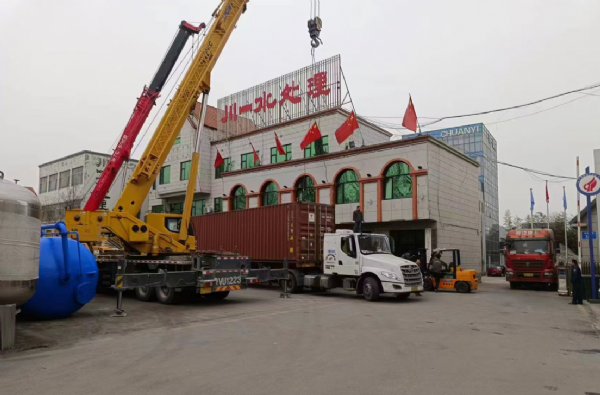 40T過濾設(shè)備2套集裝箱裝車發(fā)往印尼