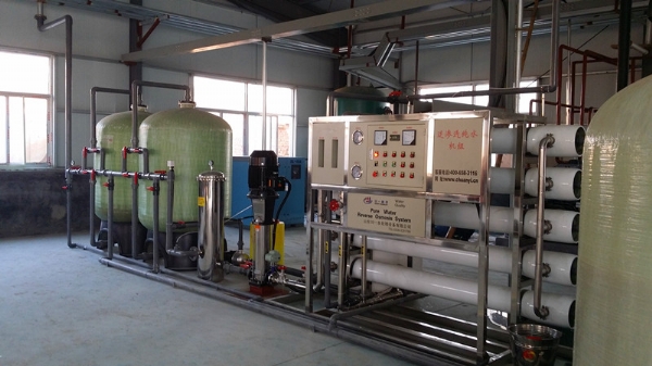 生物制藥10T單級反滲透+軟化設備安裝調(diào)試完成